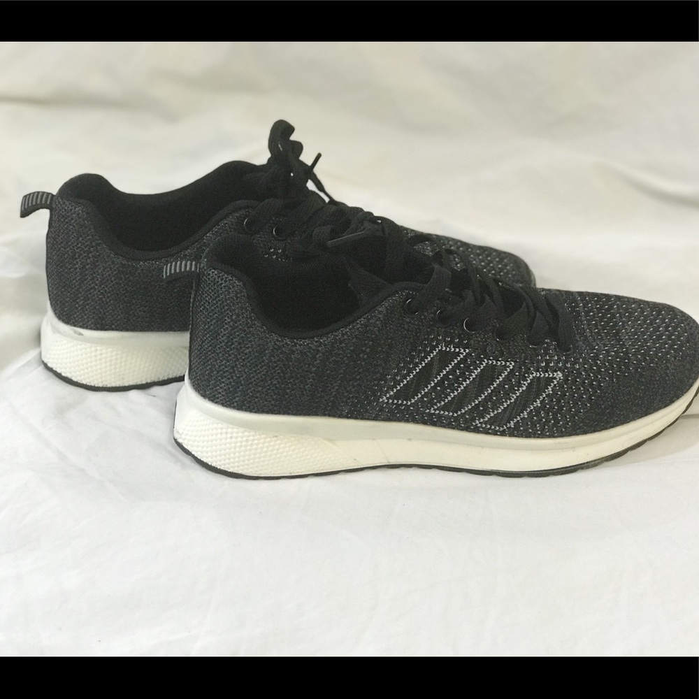 Adidas black running shoes size 8 1/2